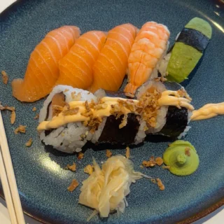Instagram post from lenamariacom. This post is in position 1.